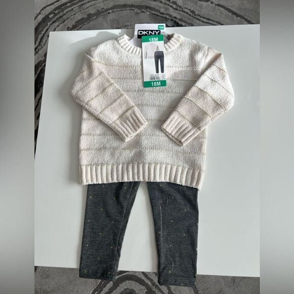 DKNY Kids' 2-piece Chenille Set - Picture 3 of 9